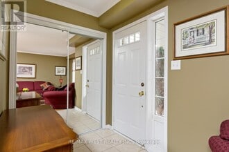 66 Manley Ln in Milton, ON - Building Photo - Building Photo