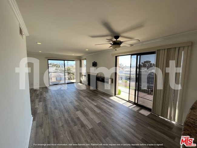 property at 3903 California St