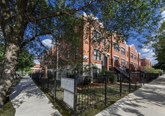 Prairie Park Apartments in Chicago, IL - Foto de edificio