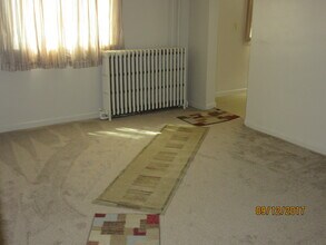 3008 Broad Ave, Unit 2 in Altoona, PA - Foto de edificio - Building Photo