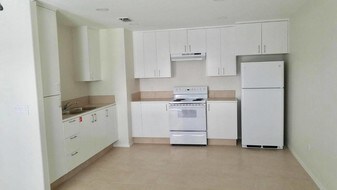3307 Magdalena St, Unit 8