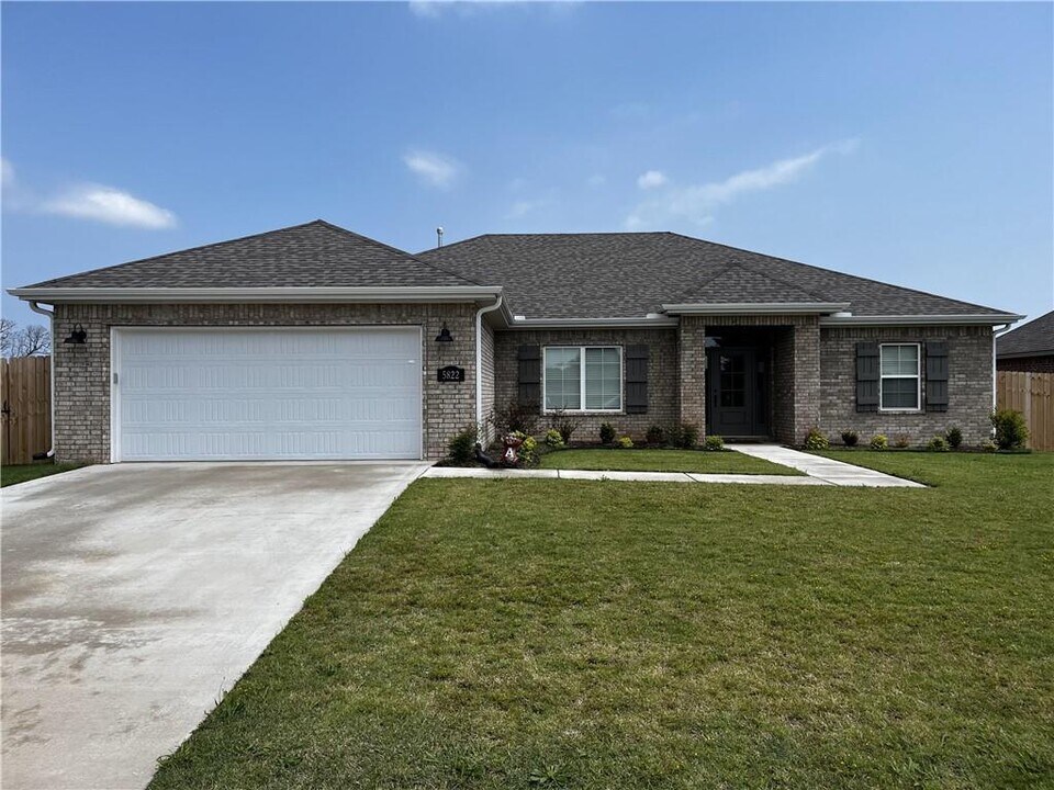 5701 Lavender Ave in Springdale, AR - Building Photo