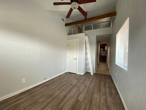 317 Morningside Dr SE in Albuquerque, NM - Building Photo - Building Photo