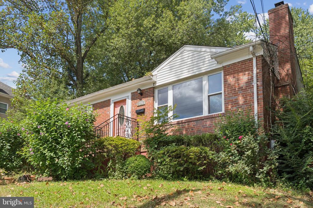 6517 29th St N in Arlington, VA - Building Photo