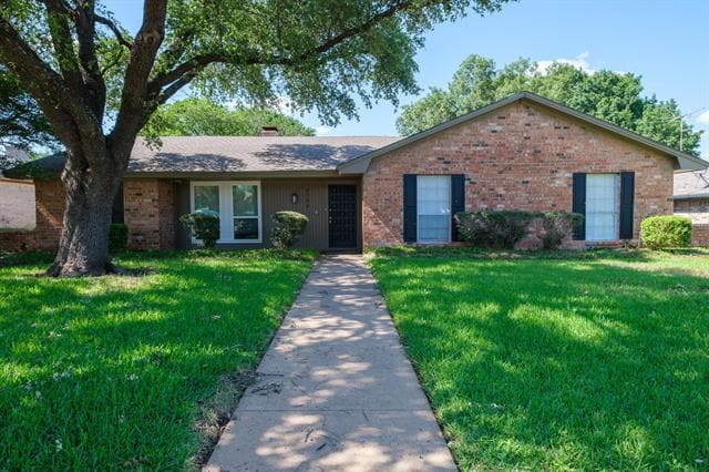 2733 Leameadow Dr