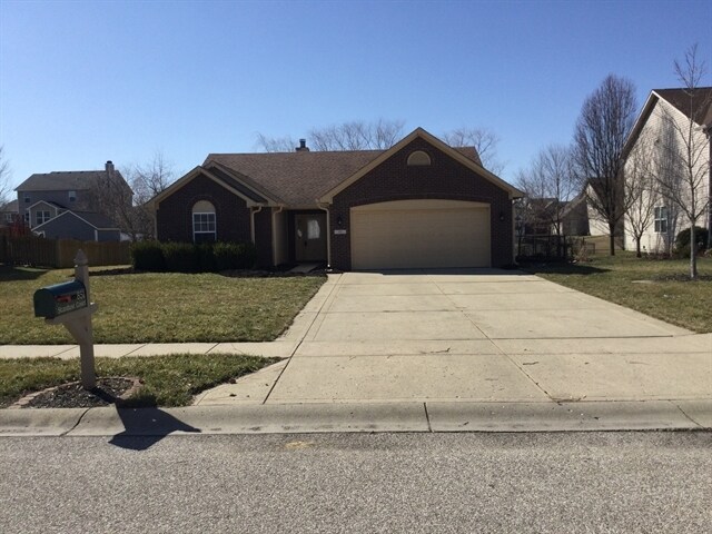 property at 851 Stardust Ct
