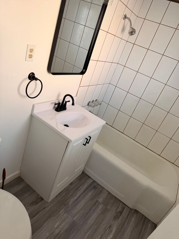 9540 San Miguel Ave in South Gate, CA - Foto de edificio - Building Photo