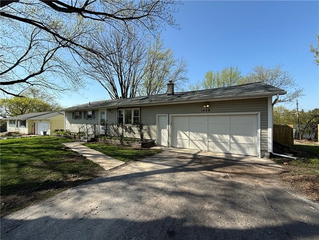 1656 Jefferson Rd in Rochester, NY - Building Photo - Building Photo