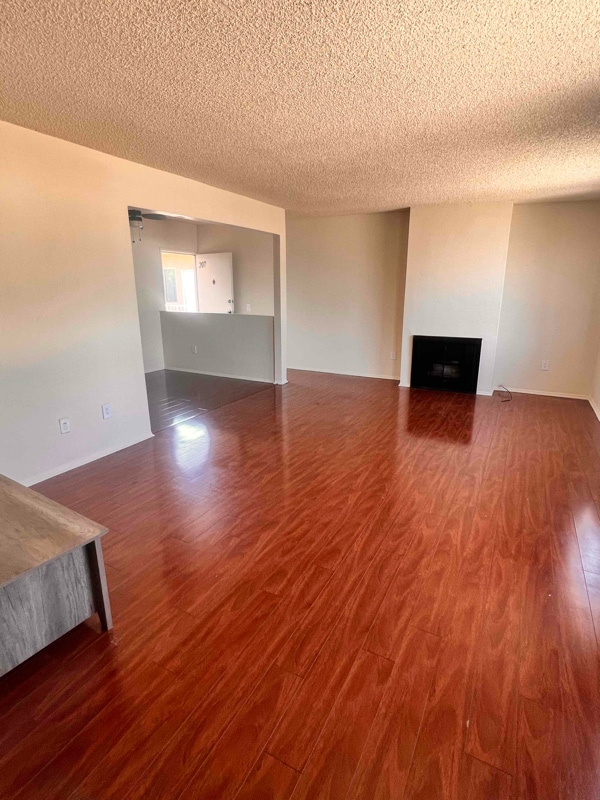 20957 Bryant St in Los Angeles, CA - Building Photo - Building Photo