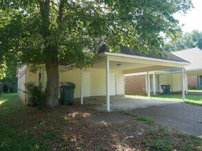 4651 Addington Dr in Memphis, TN - Building Photo - Building Photo