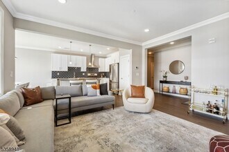 504 Mariners Pointe in Hopatcong, NJ - Building Photo - Building Photo