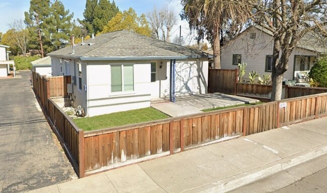 property at 4059 Vineyard Ave