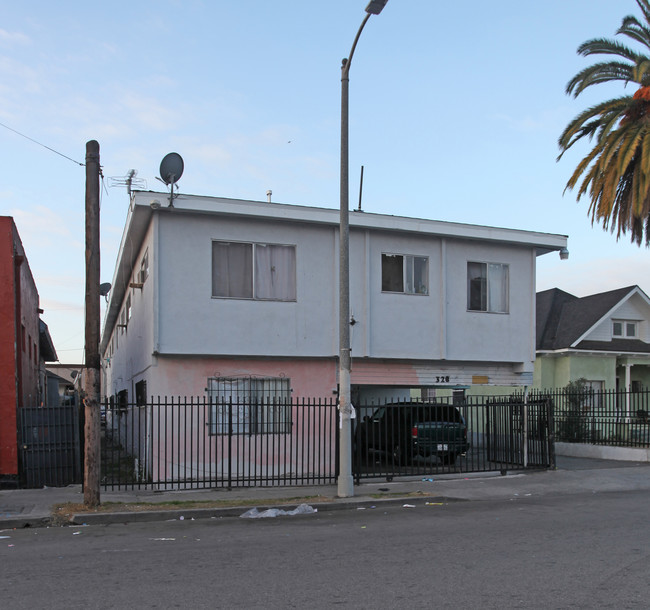 320 E 25th St in Los Angeles, CA - Building Photo - Building Photo