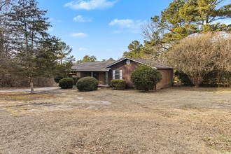 7606 Jennings Ln in Fayetteville, NC - Building Photo - Building Photo