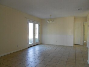 523 Tomahawk Trail in Kerrville, TX - Building Photo - Building Photo