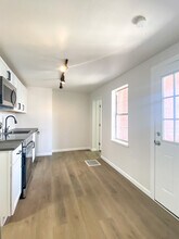 8 E Sycamore St in Pittsburgh, PA - Building Photo - Building Photo