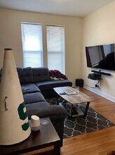 850 W Fletcher St, Unit # 01R in Chicago, IL - Building Photo - Building Photo