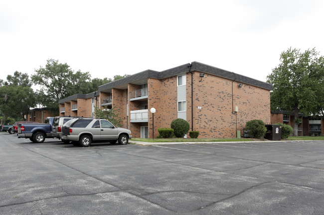 McLaughlin Apartments in Hammond, IN - Building Photo - Building Photo