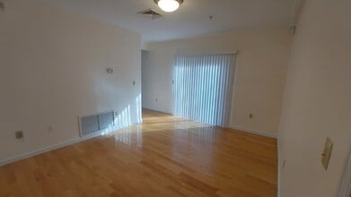 49 Cedar St in Boston, MA - Building Photo - Building Photo