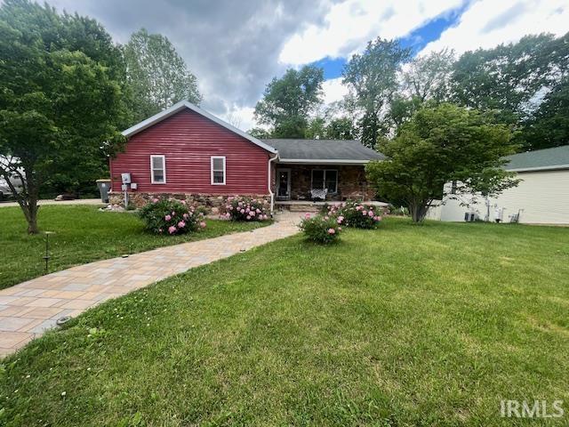 1106 W Countryside Ln in Bloomington, IN - Building Photo