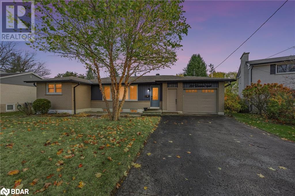 239 Warnica Rd in Barrie, ON - Building Photo