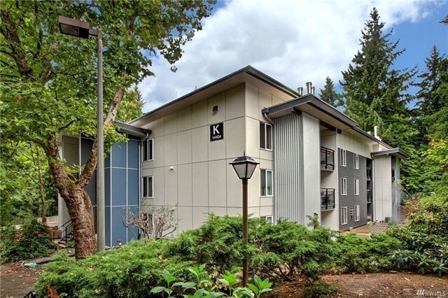 property at 14404 NE 31st St