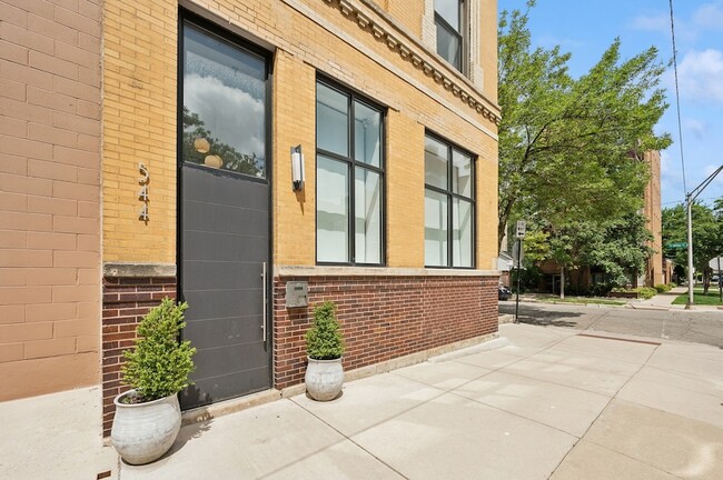 544 N Paulina St in Chicago, IL - Building Photo - Building Photo