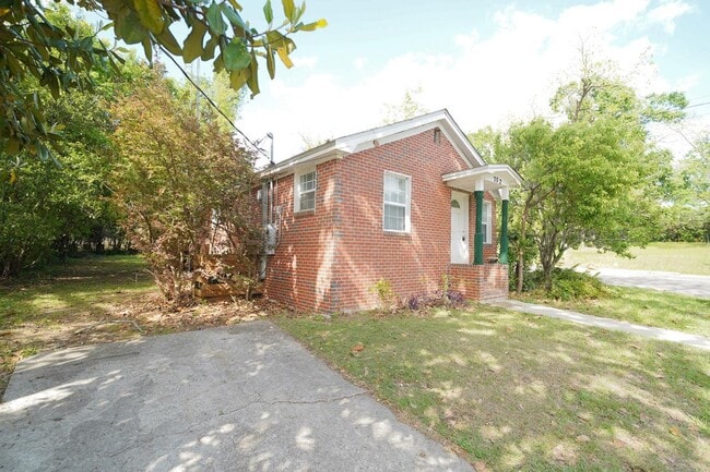 702 Nassau St in Tallahassee, FL - Building Photo - Building Photo