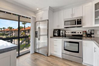 301 Club Cir in Boca Raton, FL - Building Photo - Building Photo