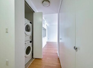 310 E 2nd St in New York, NY - Building Photo - Building Photo