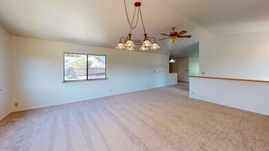 13960 El Camino Real in Atascadero, CA - Building Photo - Building Photo