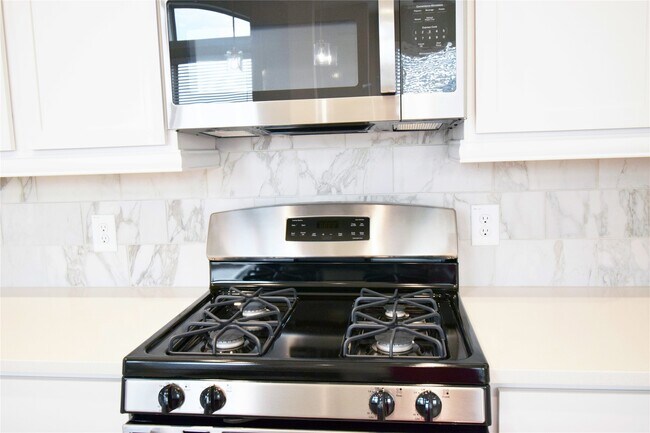 9442 Starlight Oak Dr in Missouri City, TX - Building Photo - Building Photo