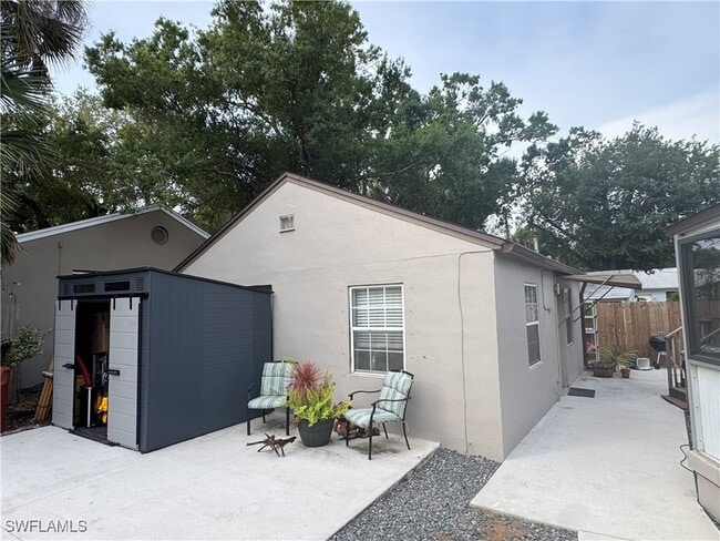 property at 2060 Bayside Pkwy
