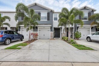 8632 Ice Wine St in Sarasota, FL - Building Photo - Building Photo