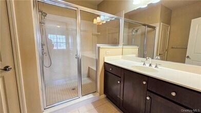315 Canter Ct in Goshen, NY - Building Photo - Building Photo