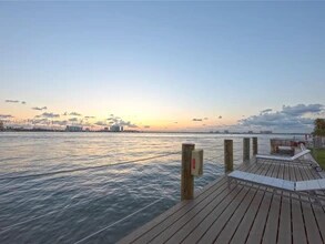 2250 Bay Dr in Miami Beach, FL - Building Photo - Building Photo