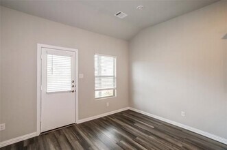 2137 Sun Star Dr in Haslet, TX - Foto de edificio - Building Photo