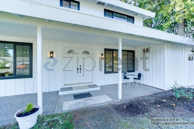 12225 105th Ave NE in Kirkland, WA - Building Photo - Building Photo