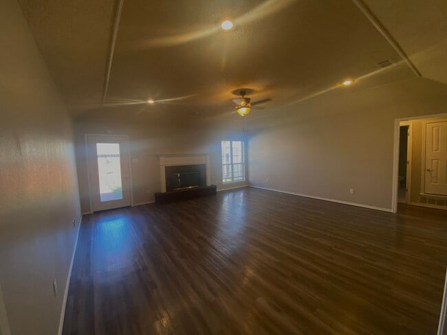 9803 Beaufort Ave in Lubbock, TX - Building Photo - Building Photo