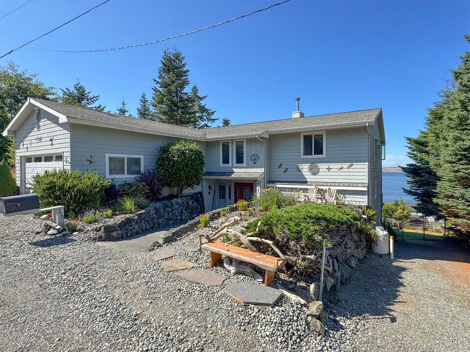250 North St in Sequim, WA - Building Photo