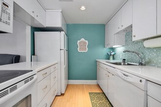 83 Cambridge Pkwy in Cambridge, MA - Building Photo - Building Photo