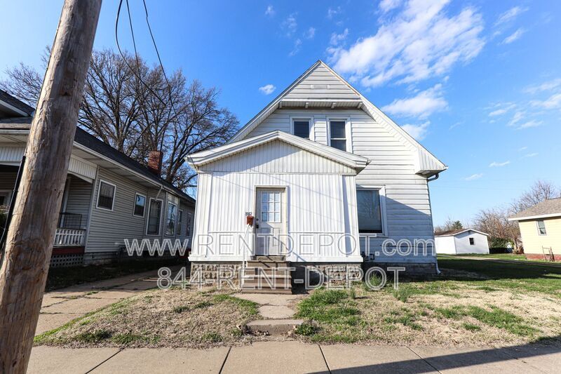 1012 Adams Ave in Evansville, IN - Building Photo