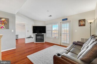 521 Constellation Square SE-Unit -J in Leesburg, VA - Building Photo - Building Photo