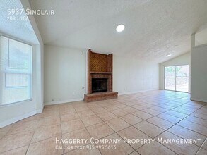 5937 Sinclair St in El Paso, TX - Building Photo - Building Photo
