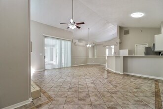 3322 Silverpond Dr in Plant City, FL - Building Photo - Building Photo