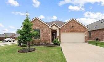 1736 Da Vinci Dr in Oak Point, TX - Building Photo