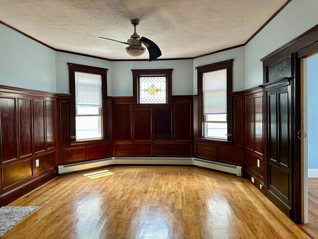 55 Lithgow St in Boston, MA - Building Photo - Building Photo