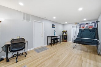 12804 W Playfield Dr in Midlothian, IL - Building Photo - Building Photo