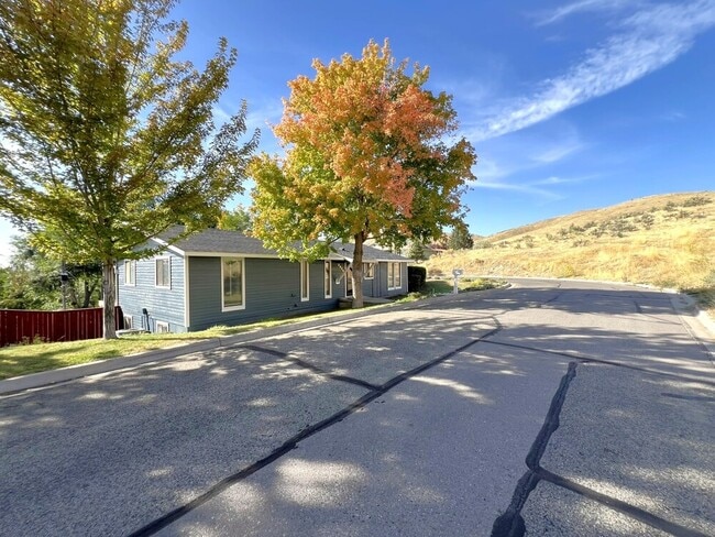 2909 N Hillway Dr in Boise, ID - Foto de edificio - Building Photo