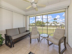 5800 Sabal Trace Dr in North Port, FL - Building Photo - Building Photo
